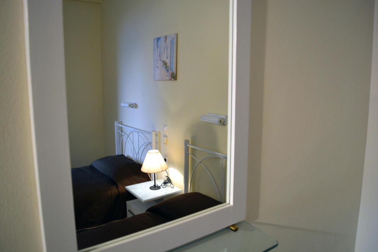Papadatos Apts With Amazing View - 5mins From The Apartment *