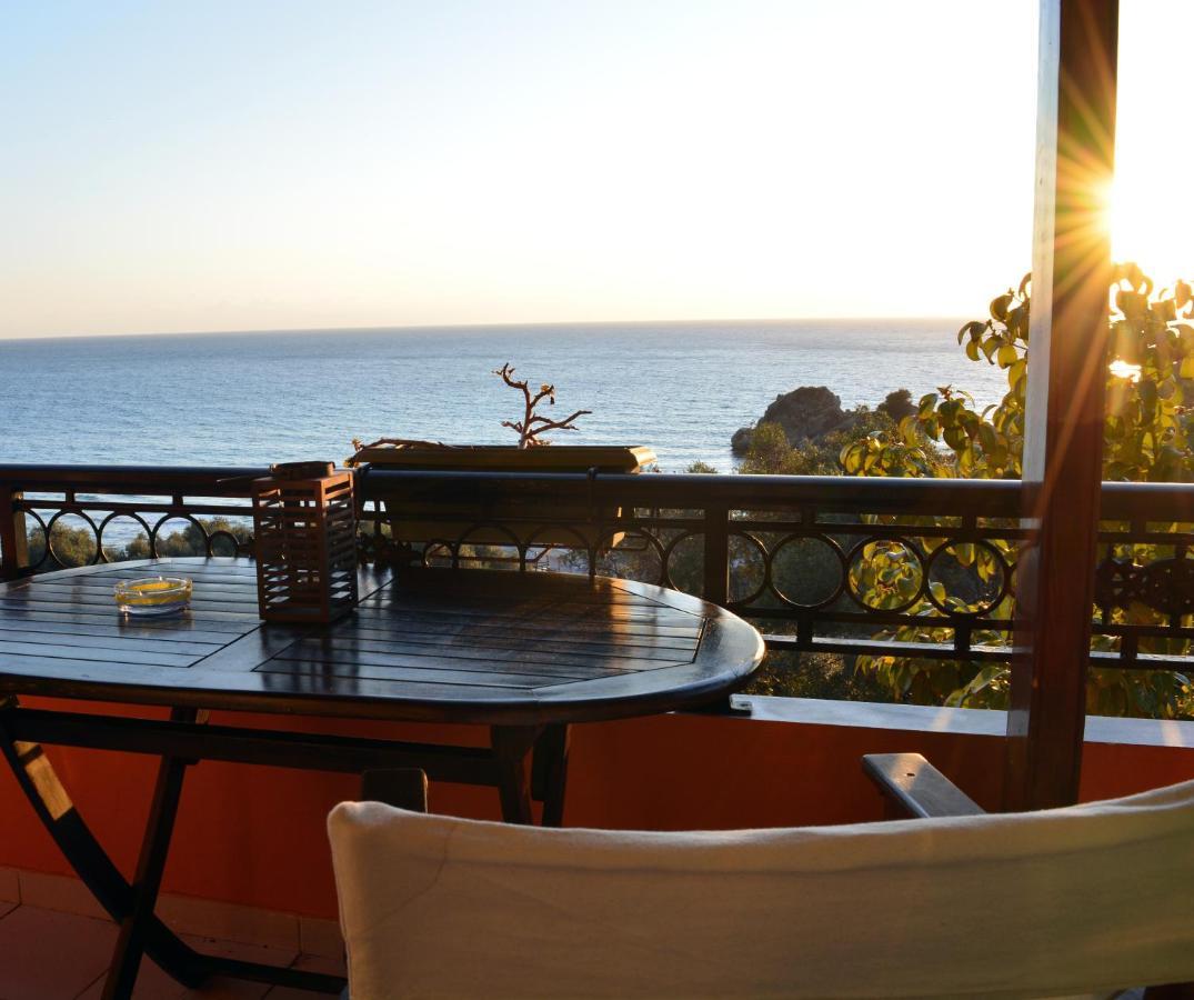 Apartment Papadatos Apts With Amazing View - 5mins From The