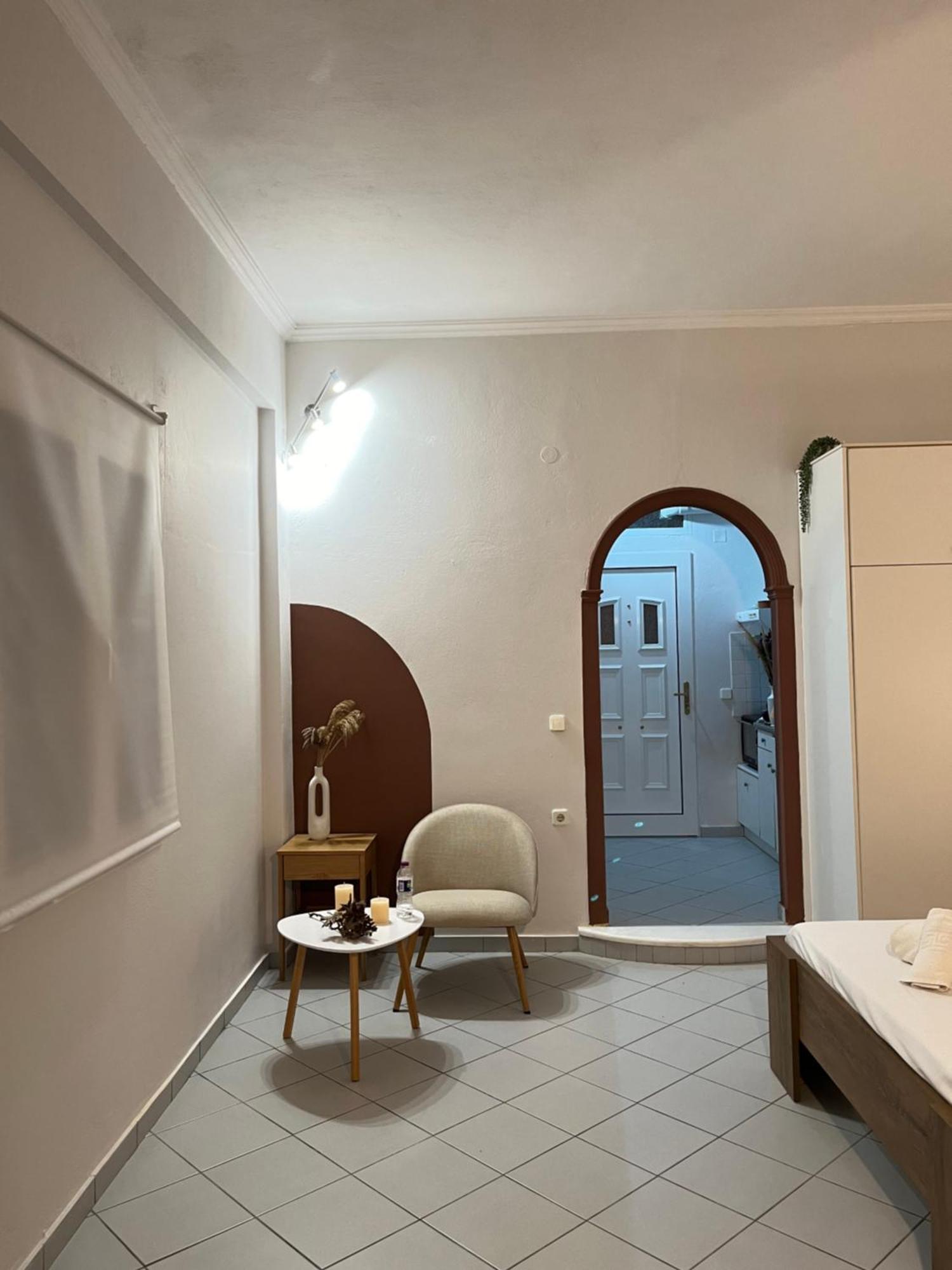 Apartment Papadatos Apts With Amazing View - 5mins From The *