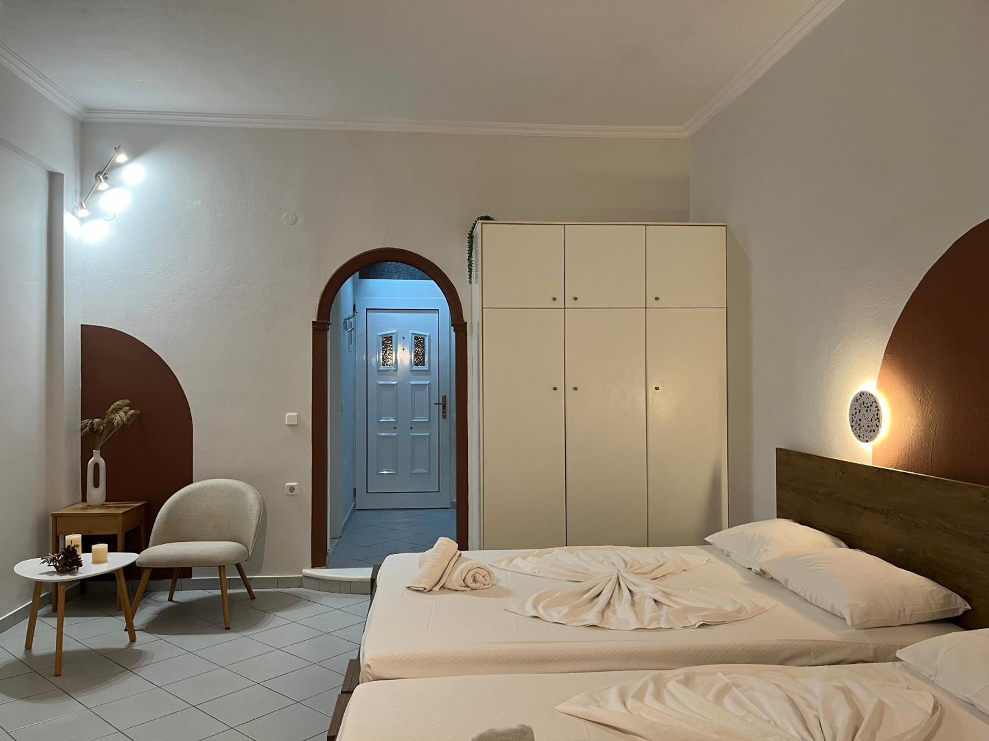 Papadatos Apts With Amazing View - 5mins From The Kontogialos