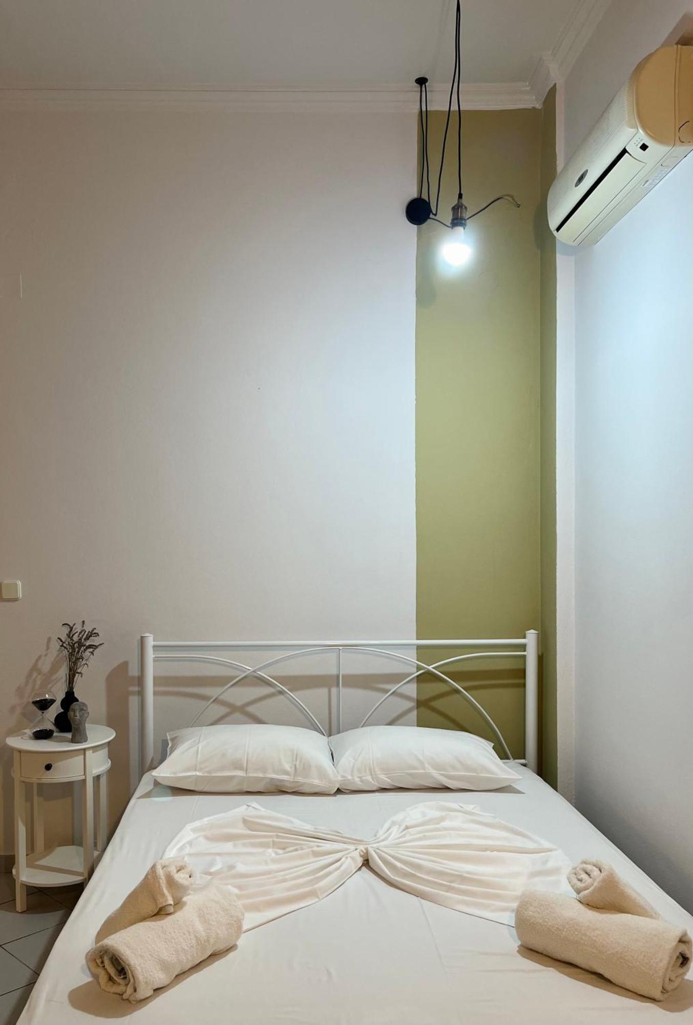 Papadatos Apts With Amazing View - 5mins From The Apartment *