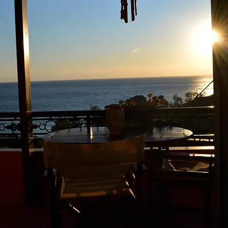 Papadatos Apts With Amazing View - 5Mins From The Beach Kontogialos Exterior photo