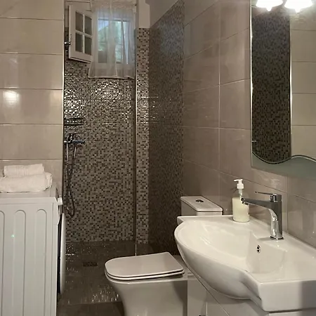 Papadatos Apts With Amazing View - 5Mins From The Beach Kontogialos Exterior photo
